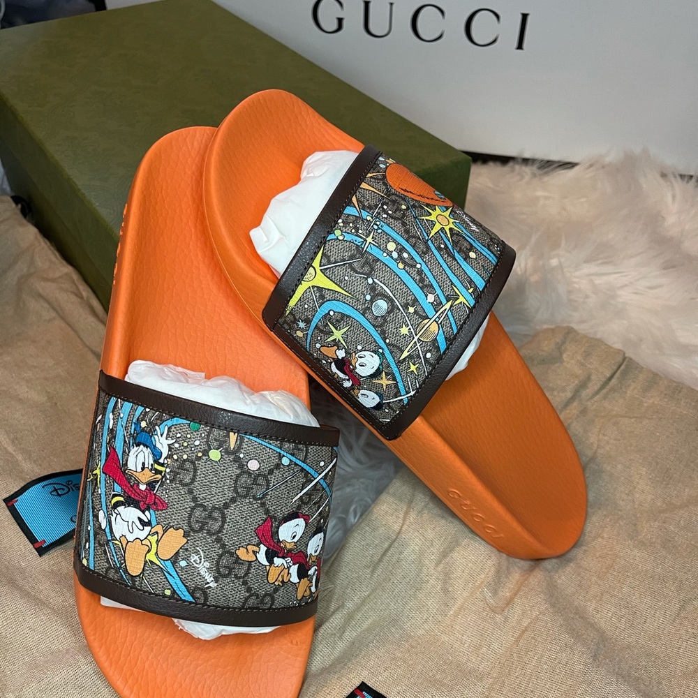 Gucci Limited Edition Donald Duck slides size 41